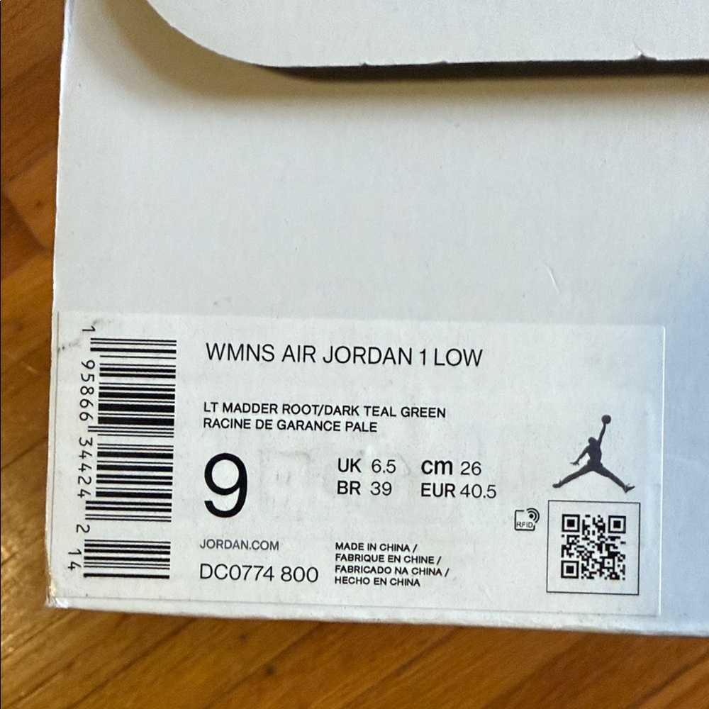 Jordan 1 low Athletic Shoes Pink and Green - Picture 2 of 6
